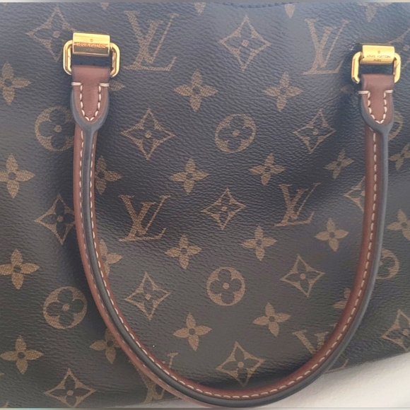 Authentic Louis Vuitton Pallas MM Monogram Canvas Black Leather Adjustable Strap - Picture 11 of 17